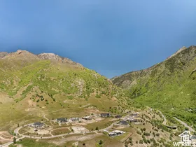 View of mountain feature