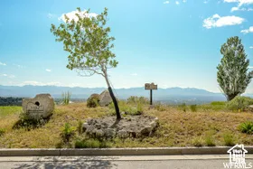 View of mountain feature