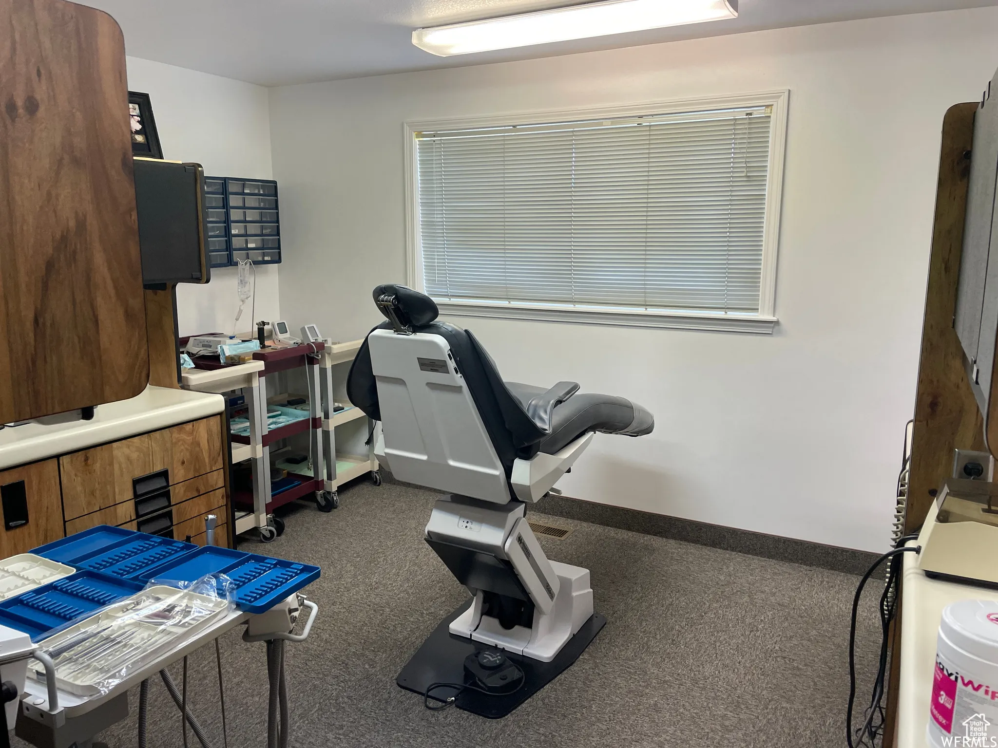 Exercise room with baseboards