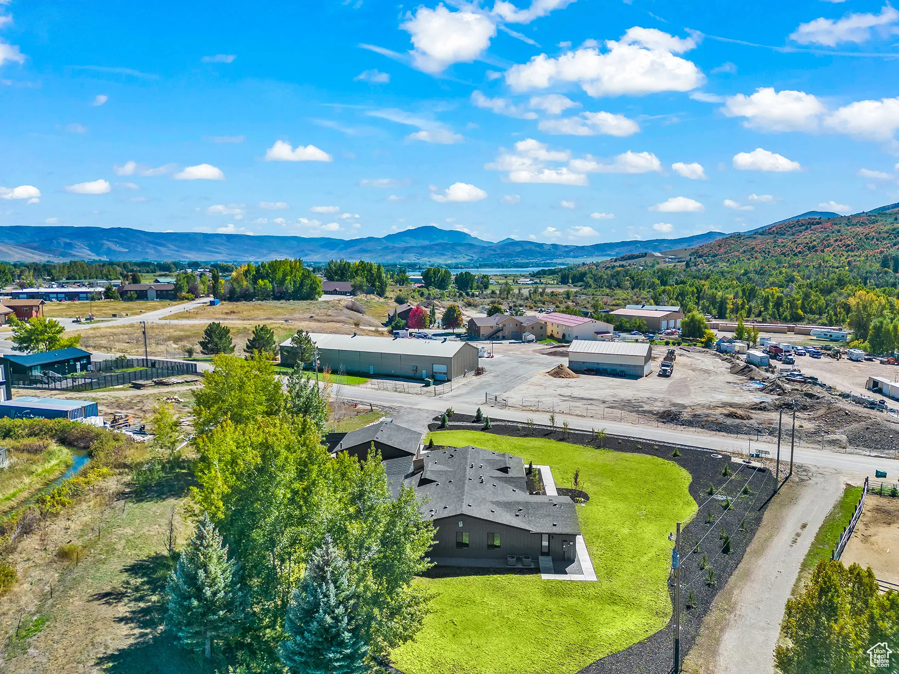 Drone / aerial view featuring a mountain view