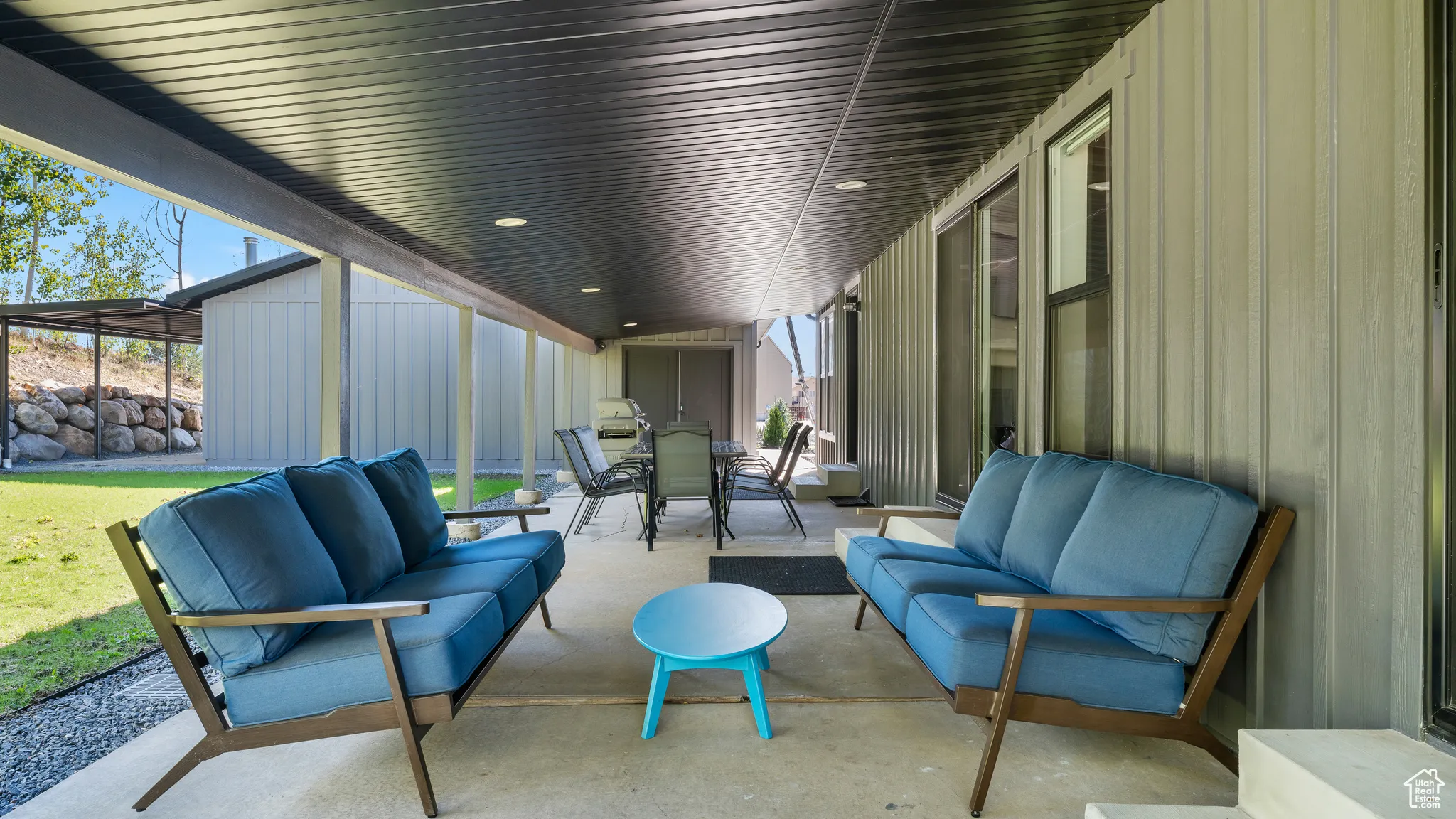 View of patio / terrace featuring outdoor lounge area and outdoor dining area