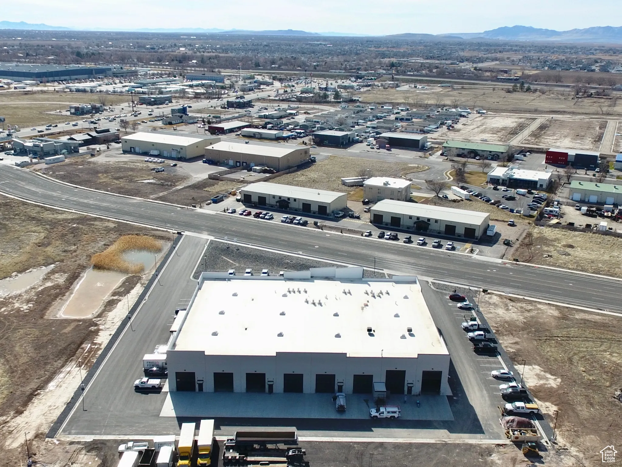 Bird's eye view featuring a mountain view