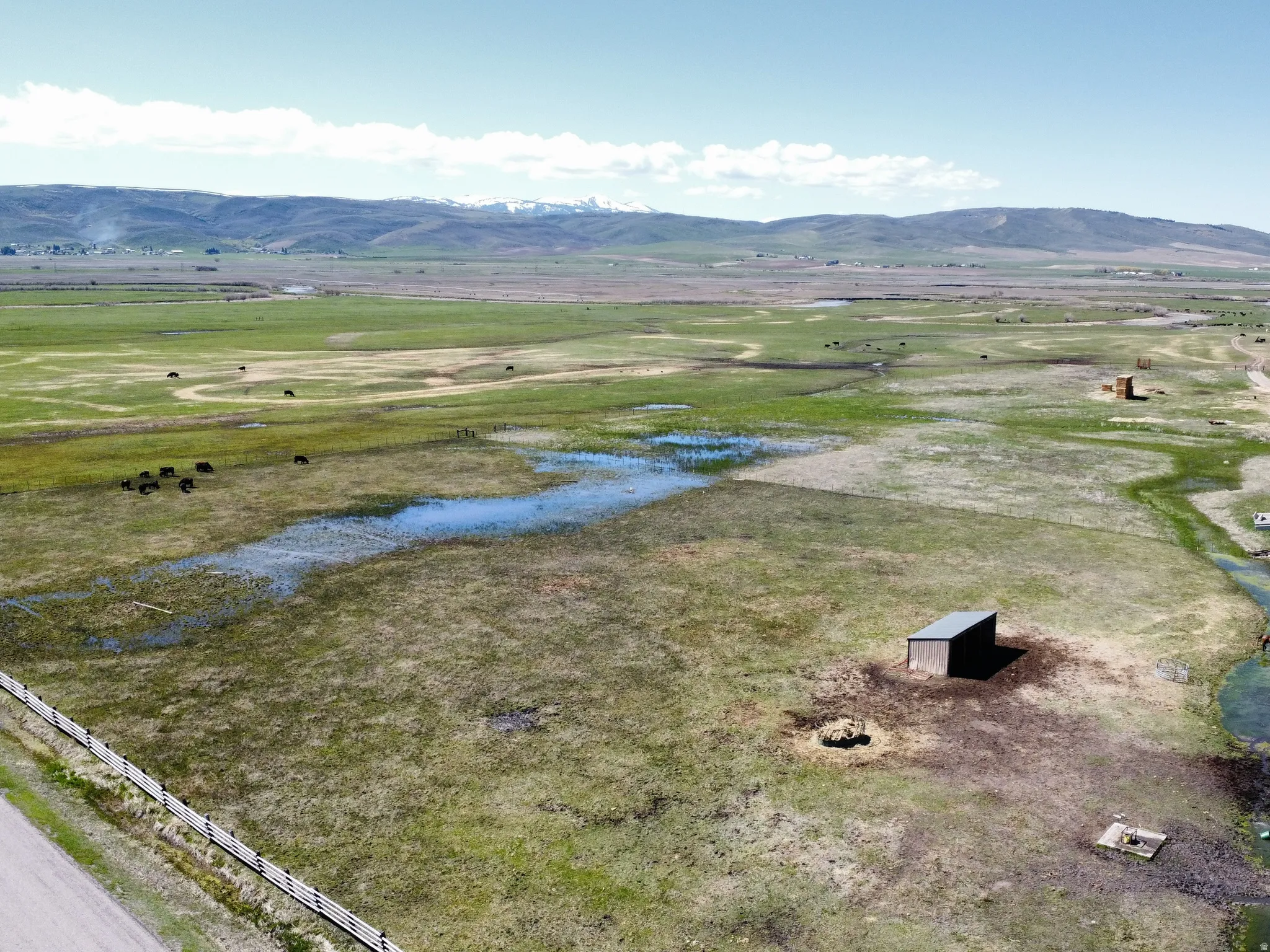 Aerial view of sparsely populated area with mountains