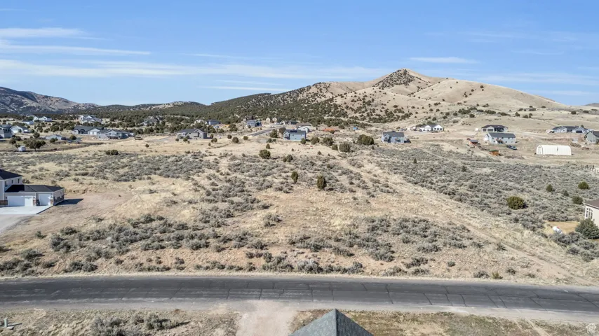 View of mountain feature
