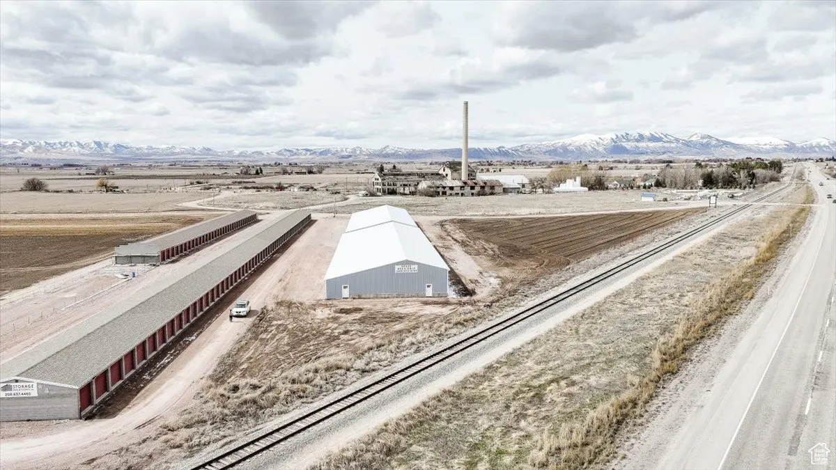 Aerial view featuring a mountain view