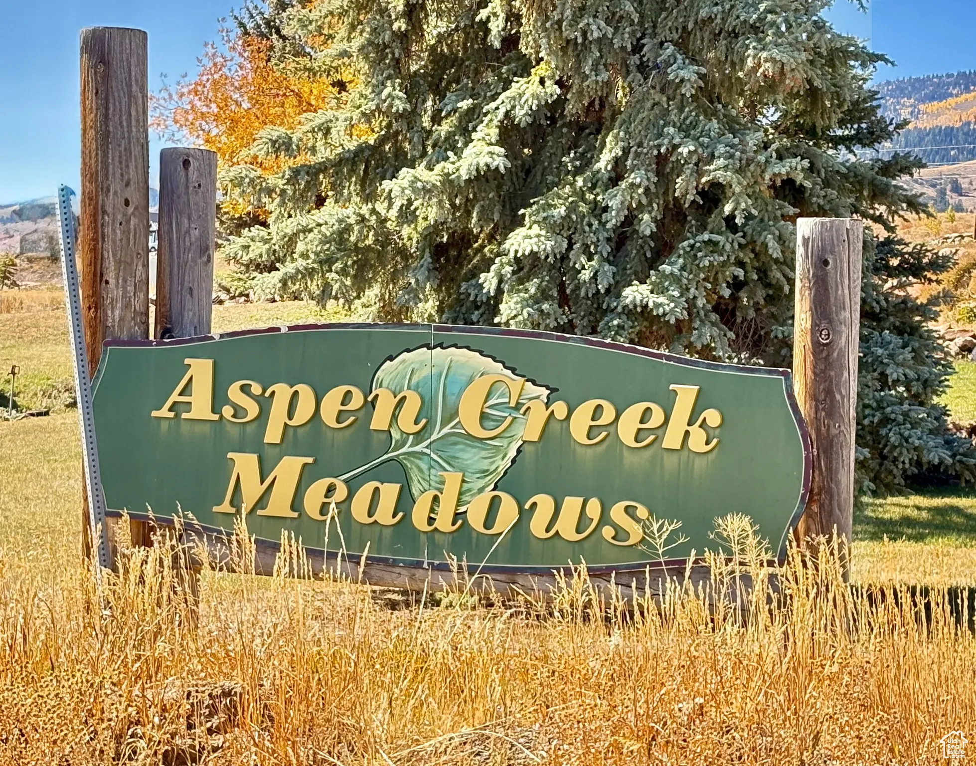 Subdivision Upper Entry Sign