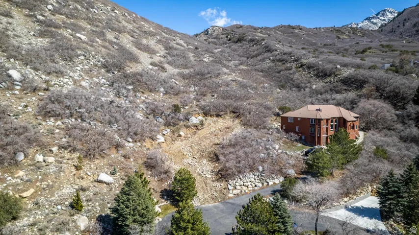 View of mountain feature