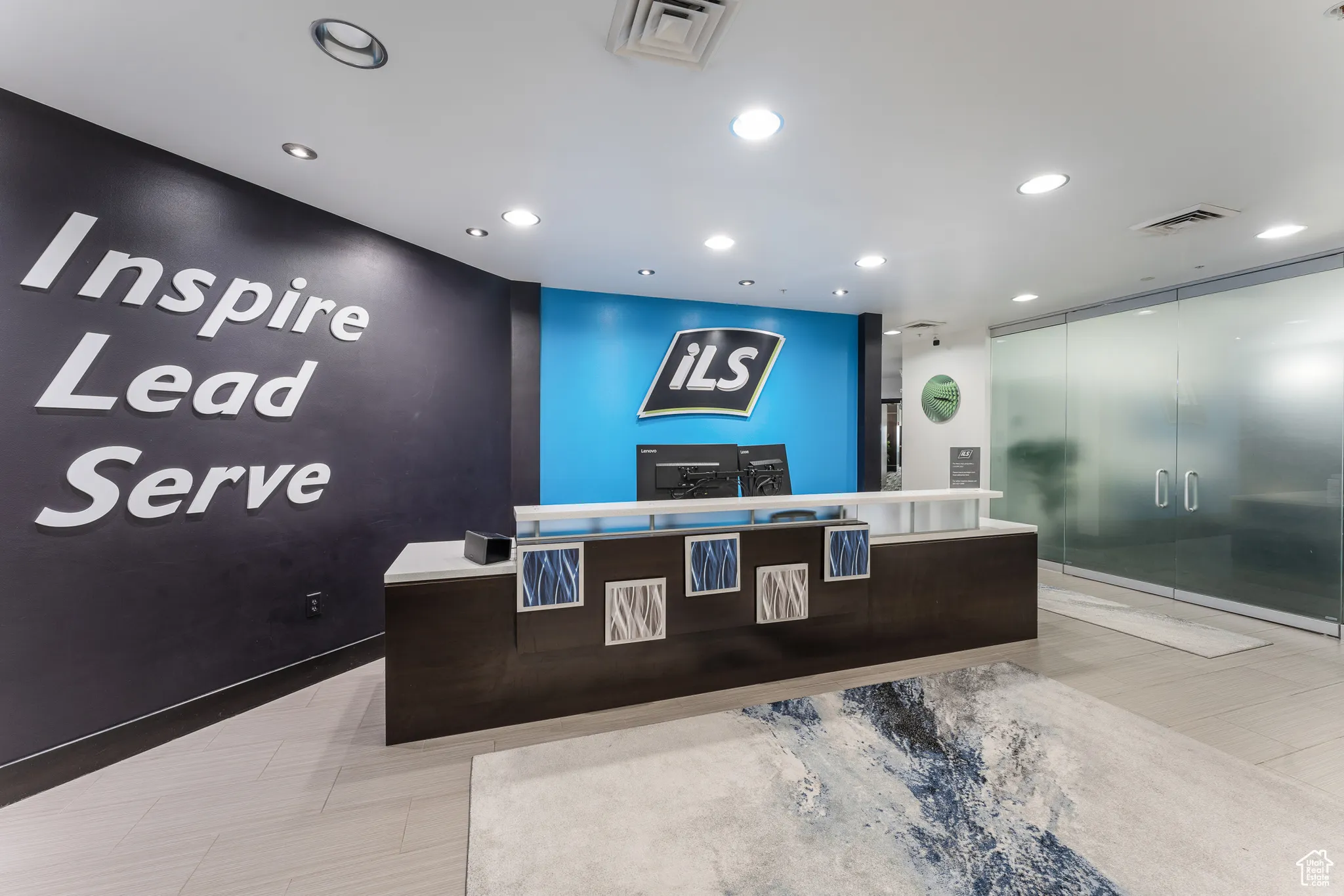 Reception with visible vents