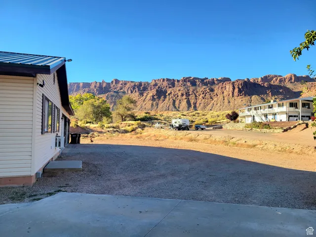 View of yard with a mountain view