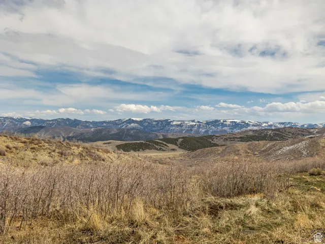 View of mountain feature