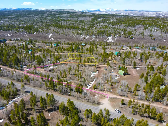 Bird's eye view featuring a mountain view