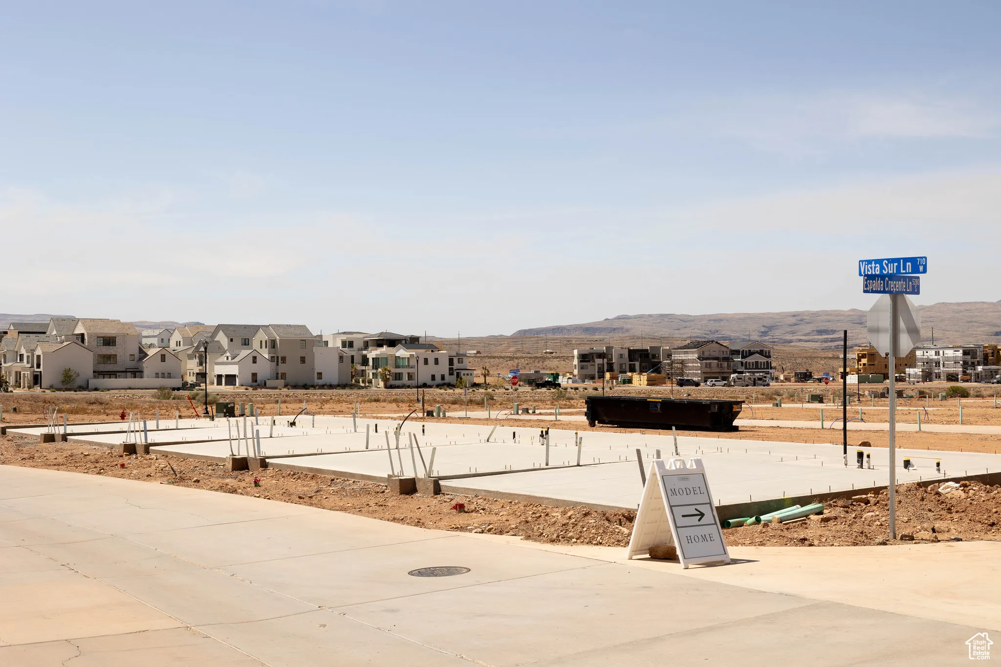 View of yard with a mountain view and volleyball court