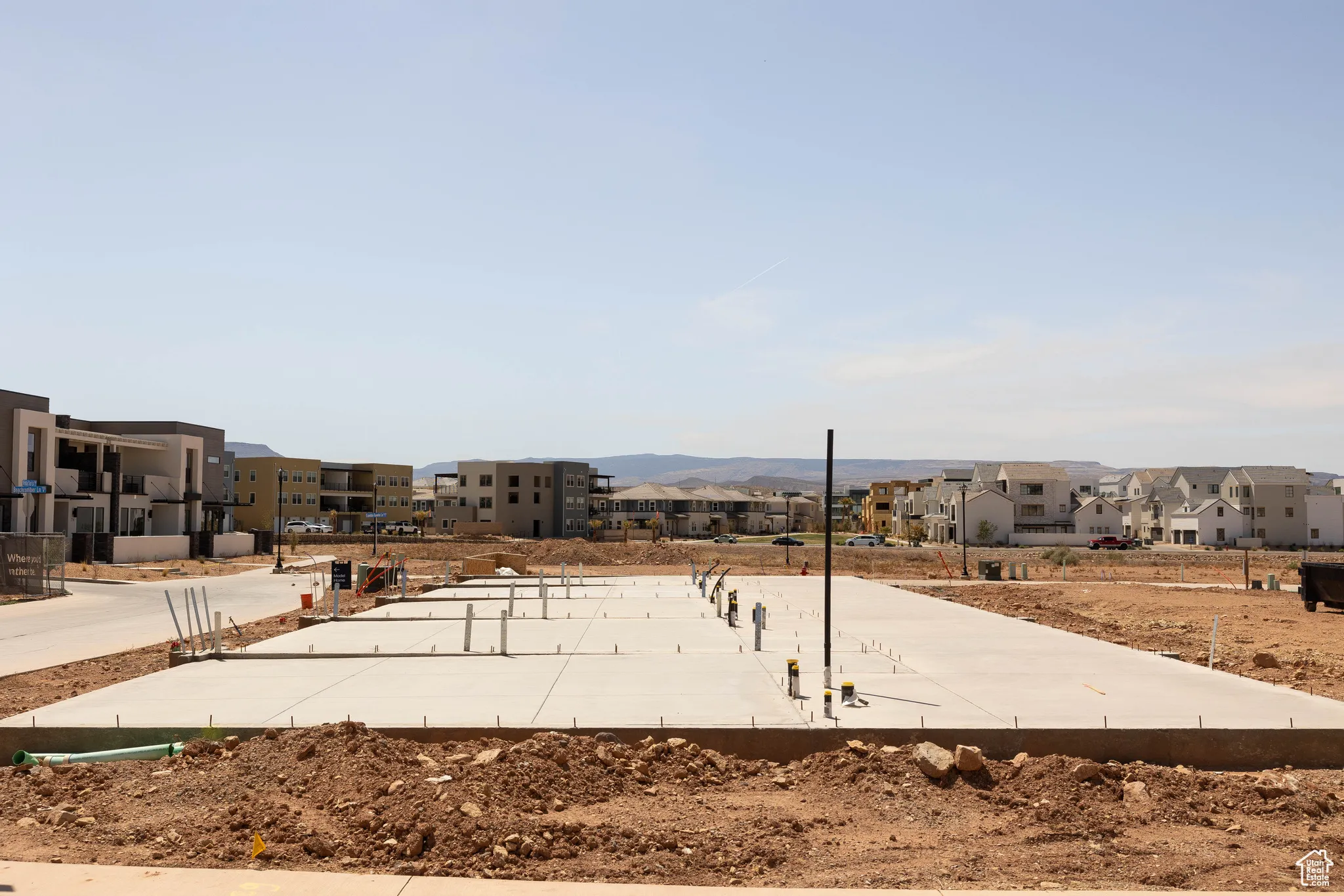 View of yard featuring a residential view