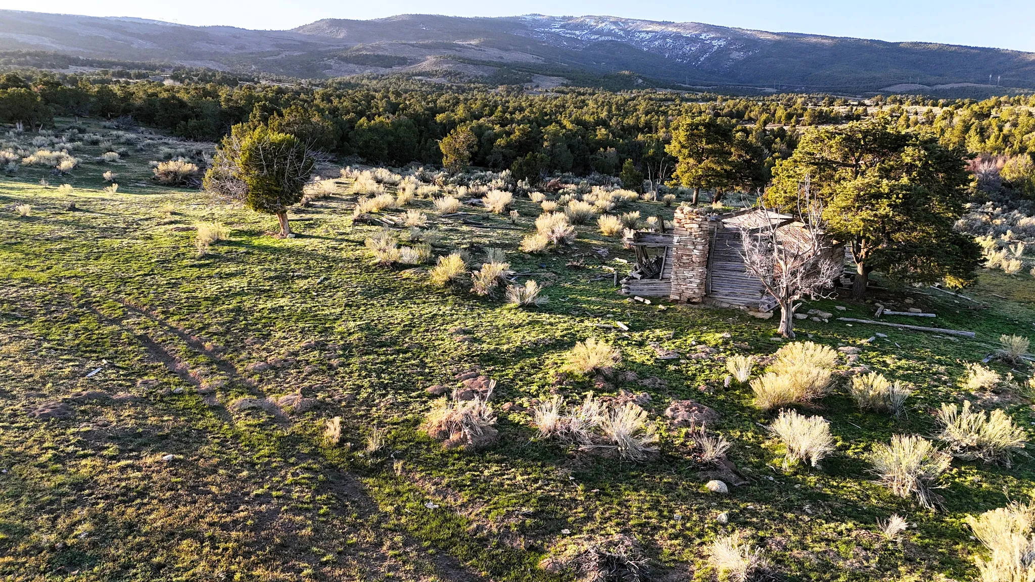 Bird's eye view of a mountain backdrop