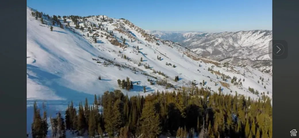 Ski access from Liightning Ridge liftor Sundown Lift