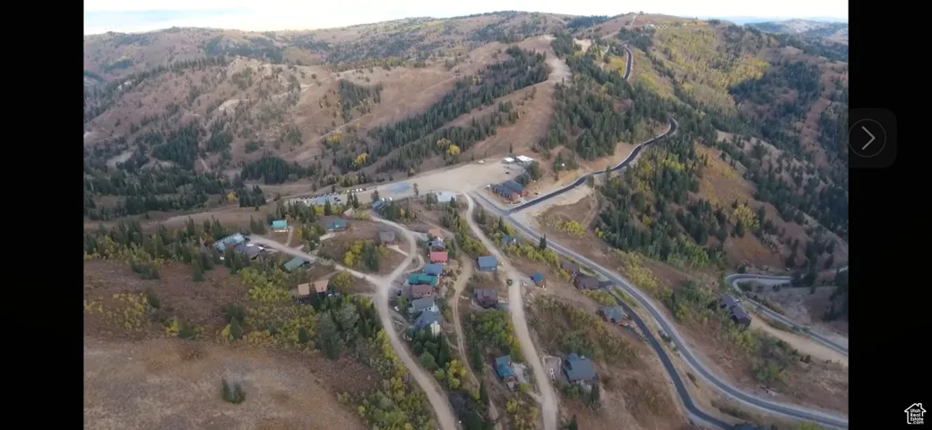 Bird's eye view with a mountain view
