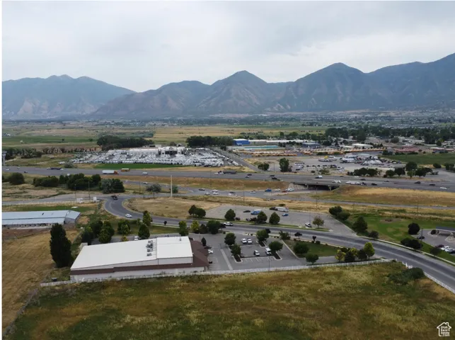 Bird's eye view with a mountain view