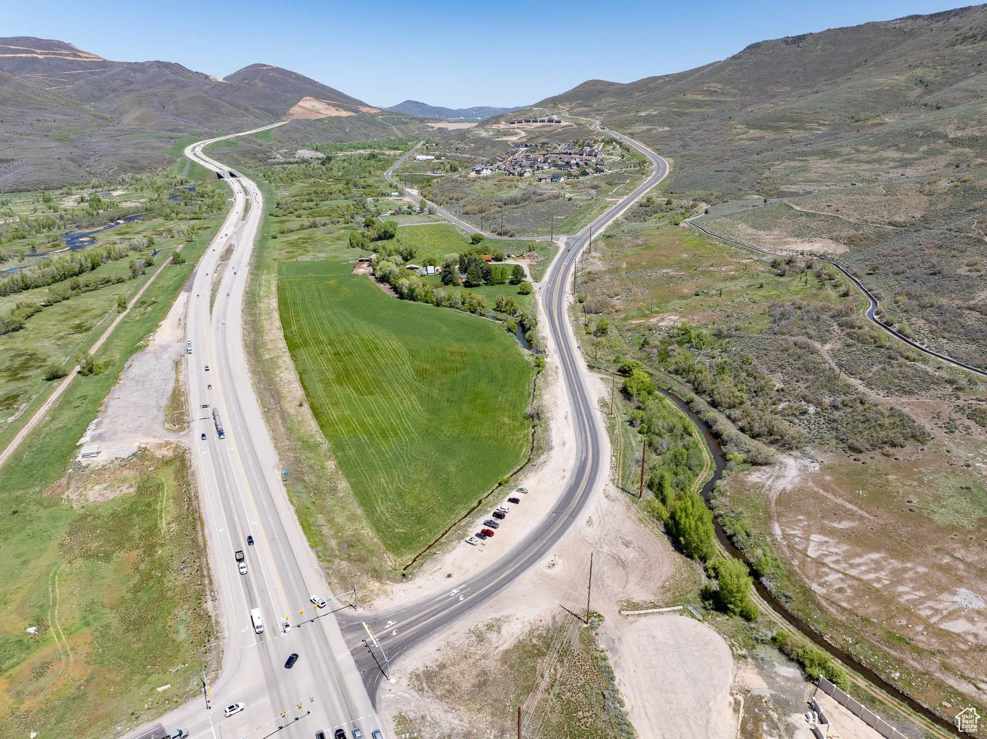 Birds eye view of property with a mountain view