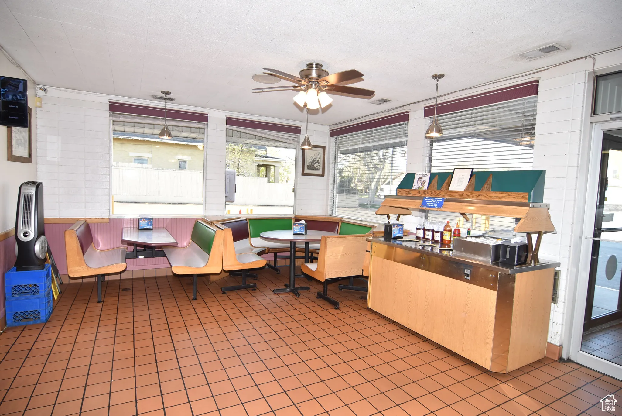 Dining area and condiment table