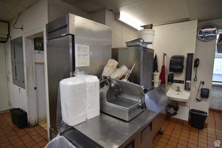 Kitchen prep and equipment