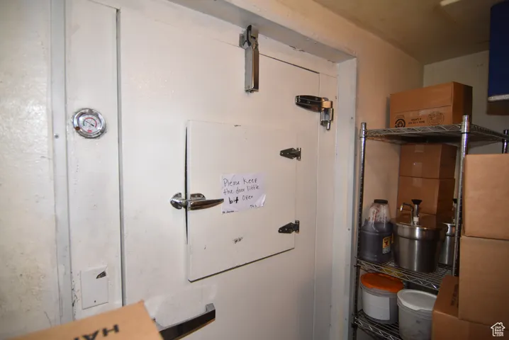Walk-in freezer