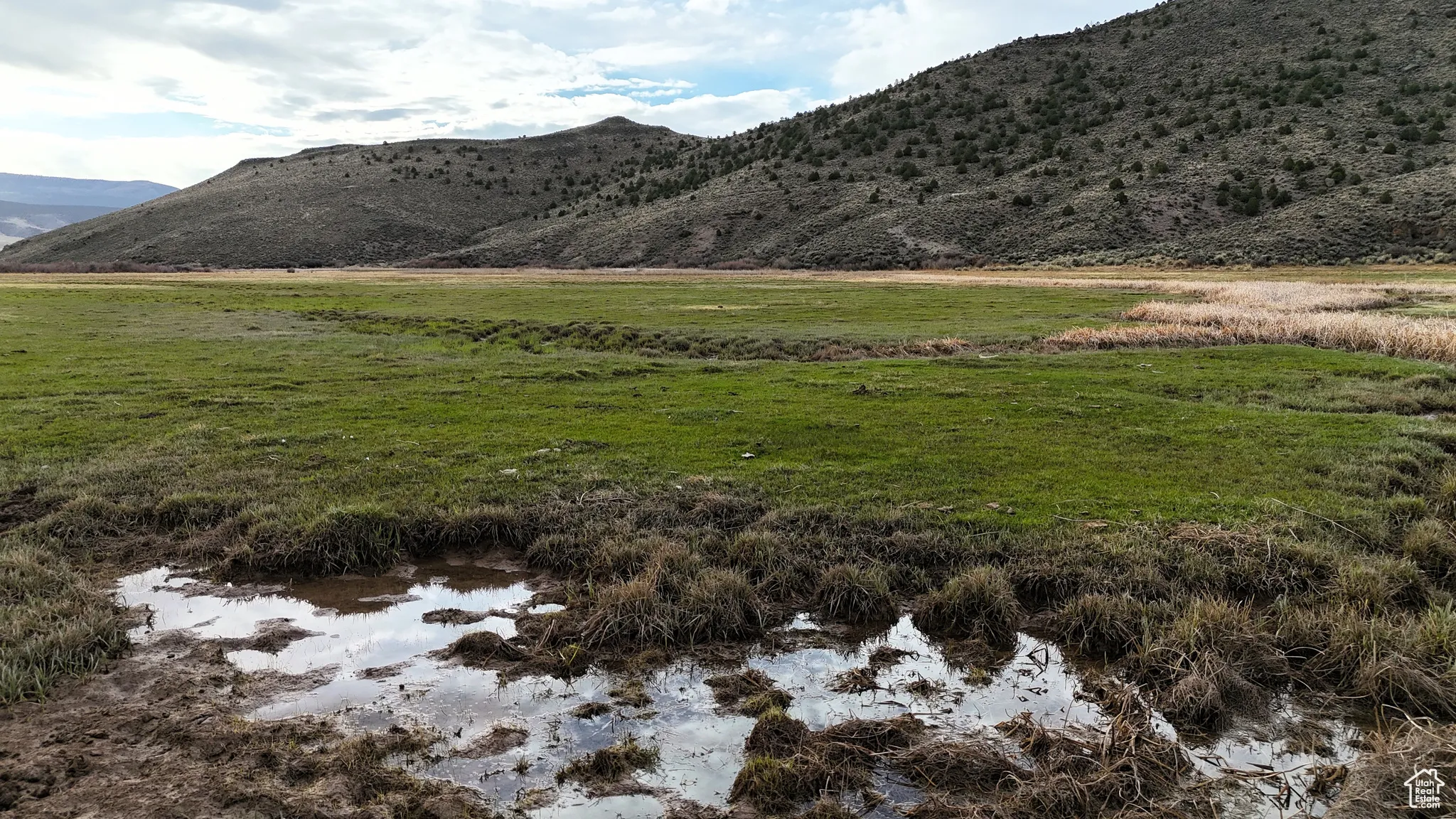 View of mountain feature