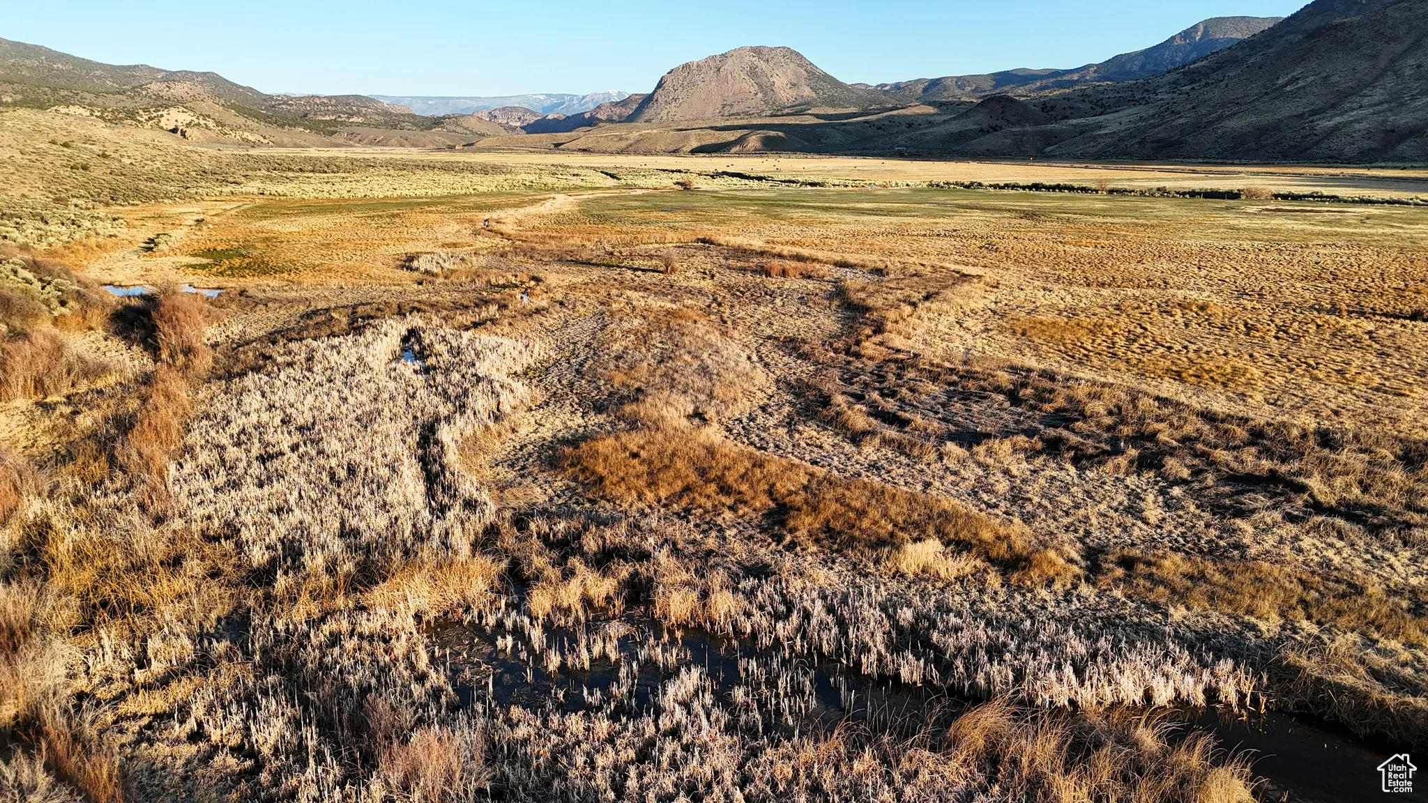 View of mountain feature