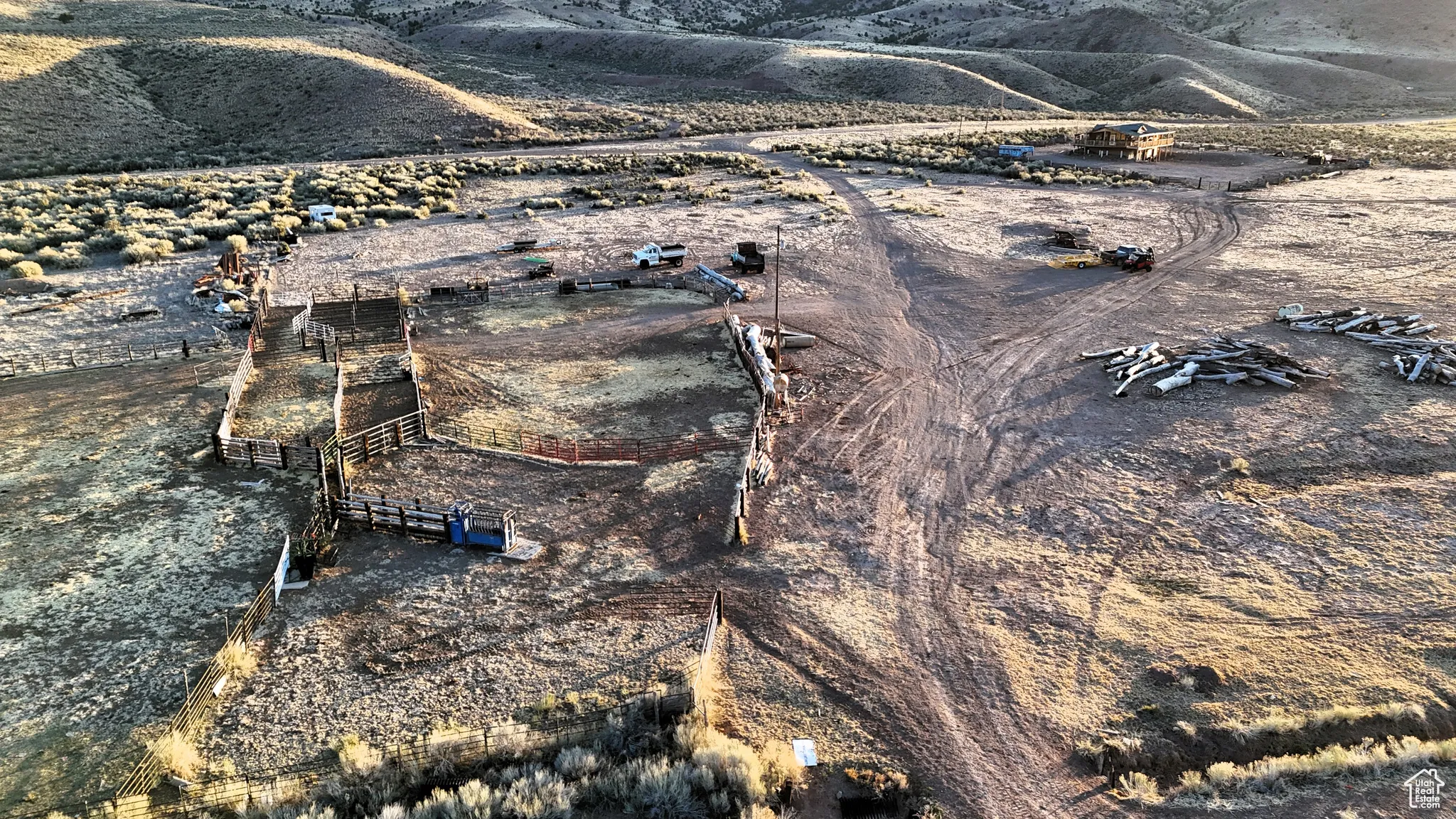 Bird's eye view with a rural view and a mountain view