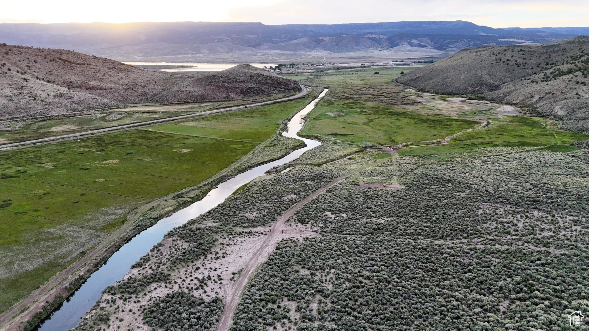 Bird's eye view of a water and mountain view
