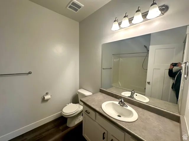 Main Bathroom