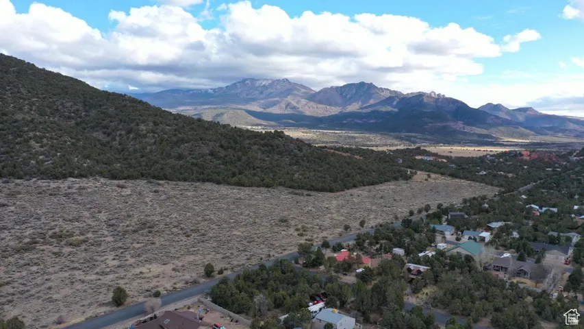View of mountain feature