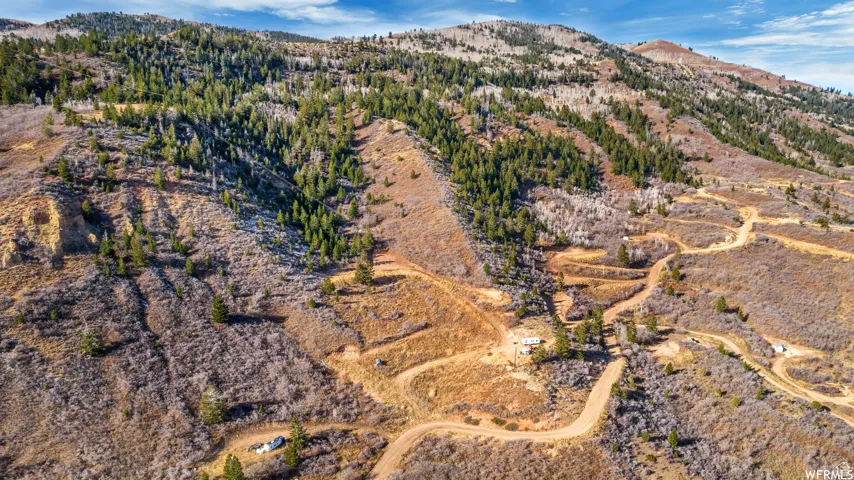 View of mountain feature