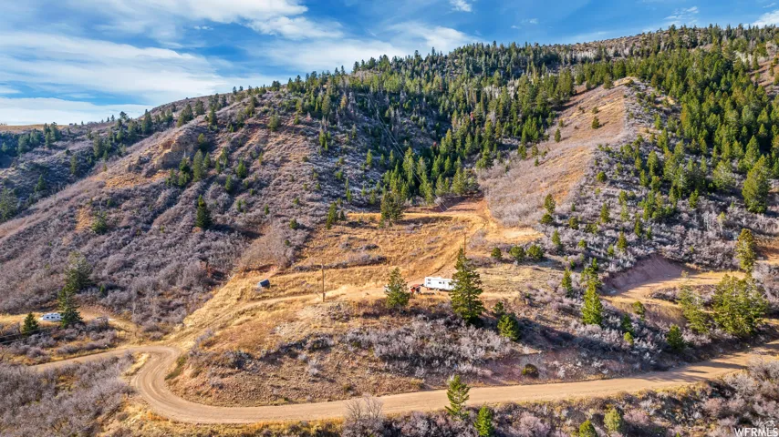 Bird's eye view featuring a mountain view