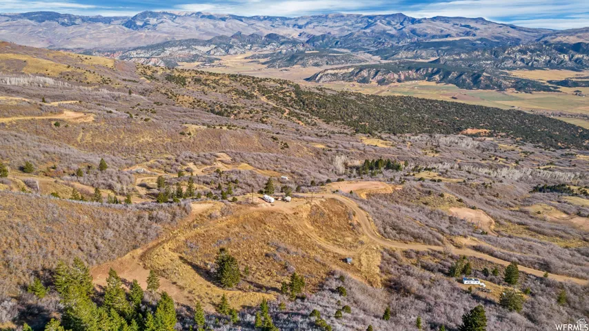 Bird's eye view with a mountain view