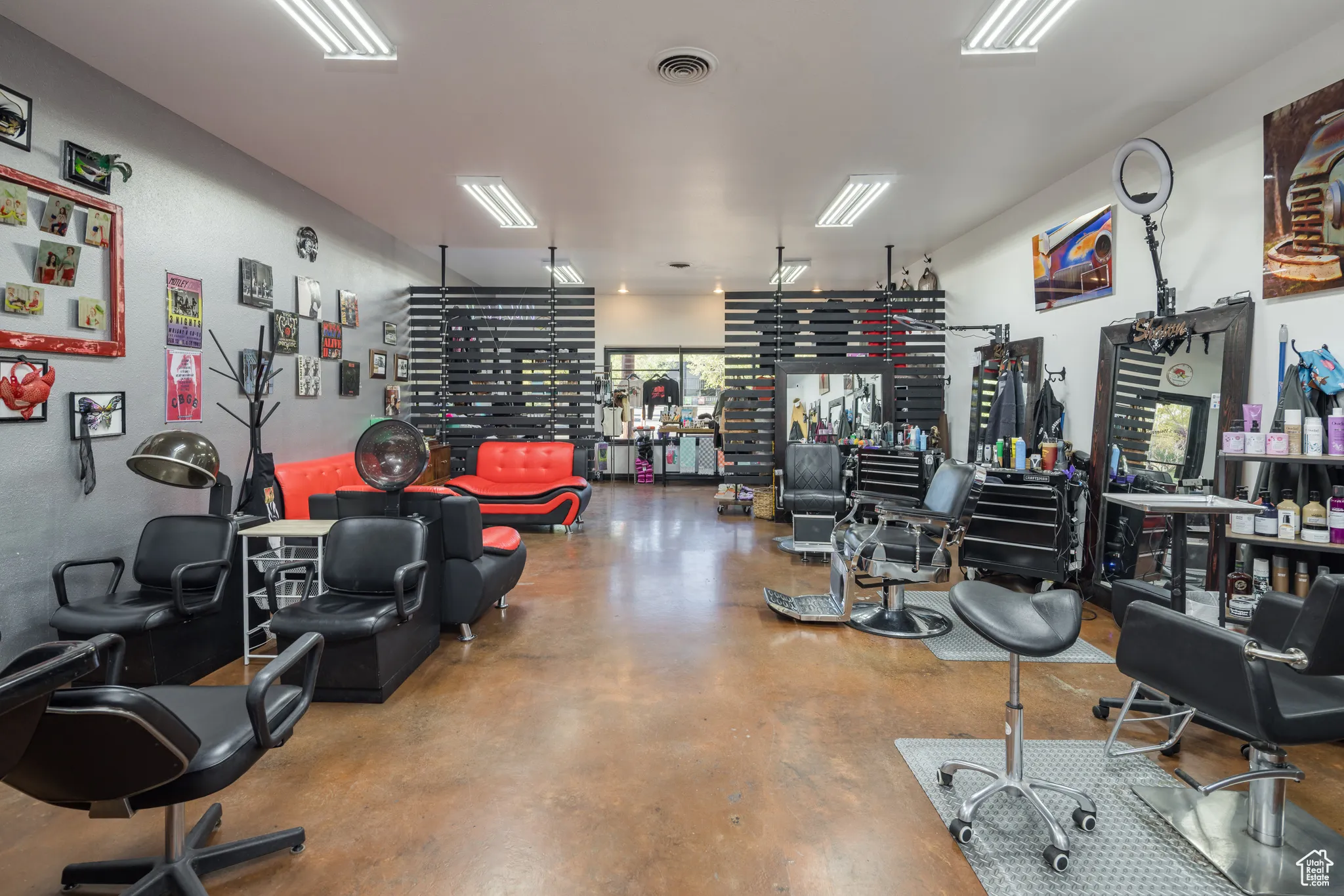 Workout area featuring visible vents and a workshop area