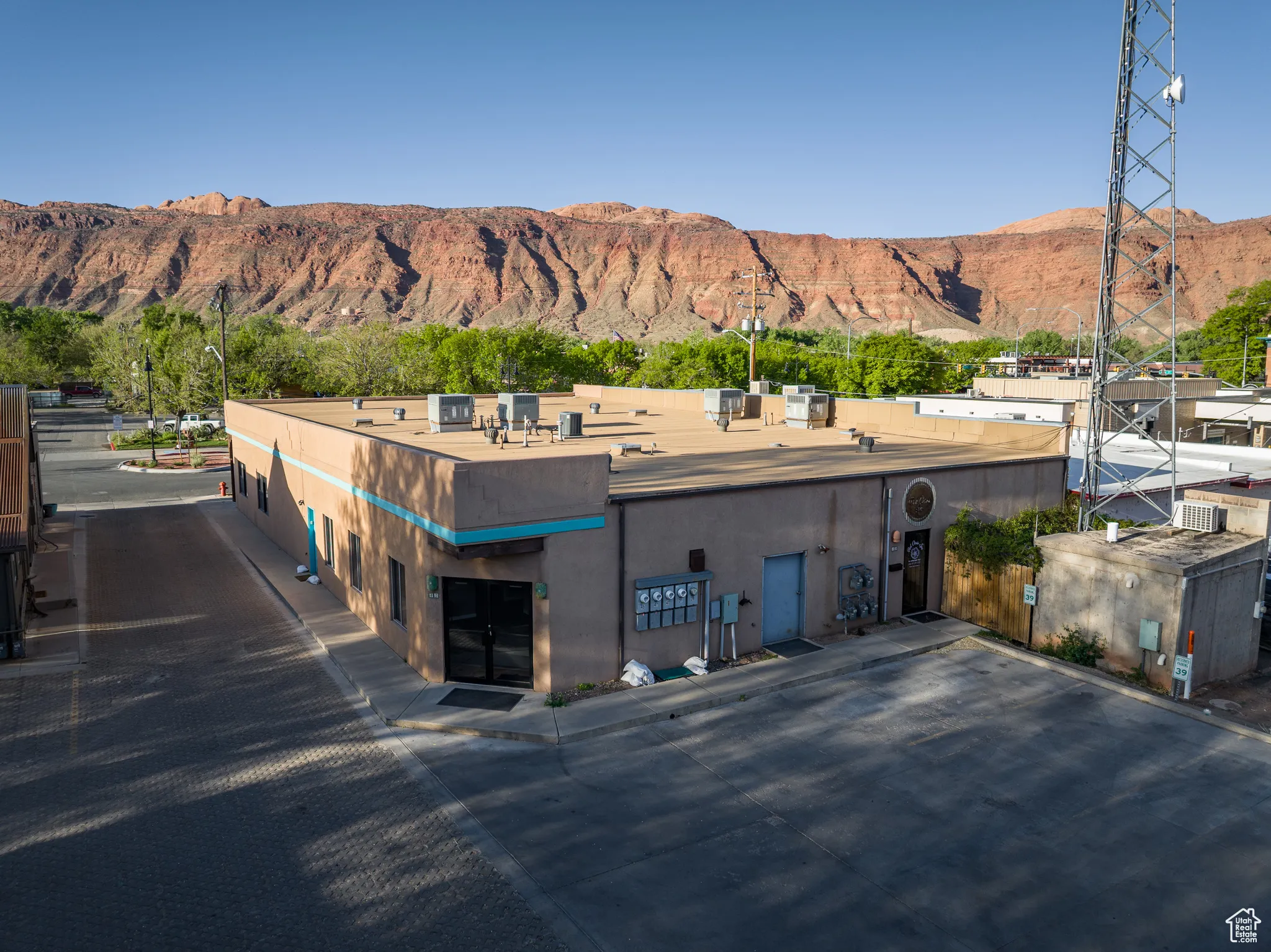 View of mountain feature