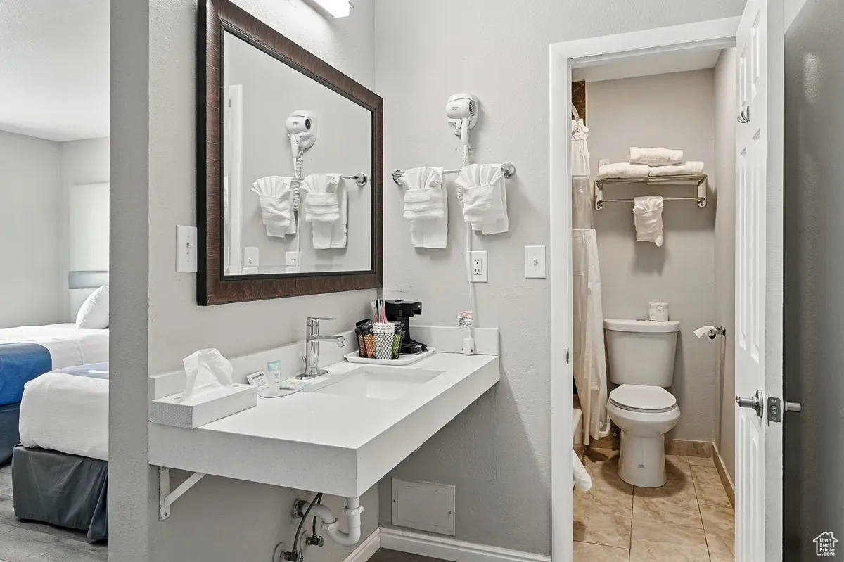 Double Room Bathroom