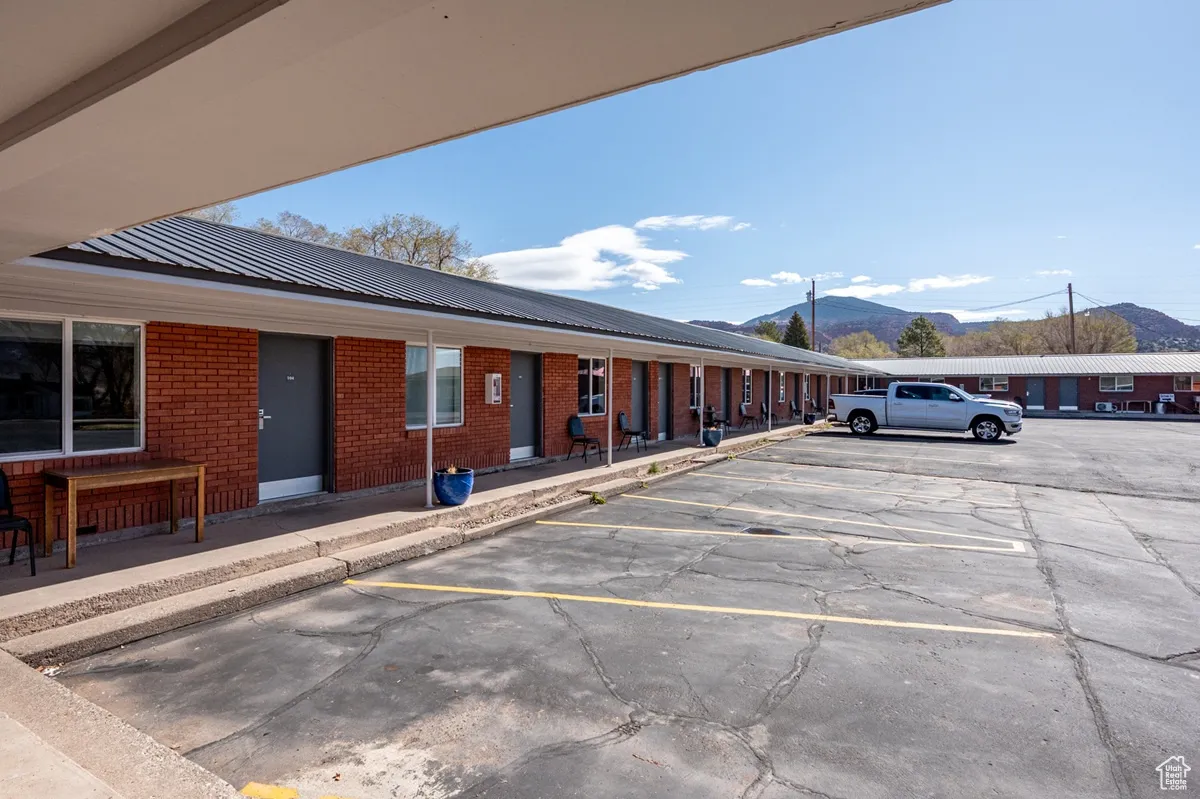 15-Unit Motel