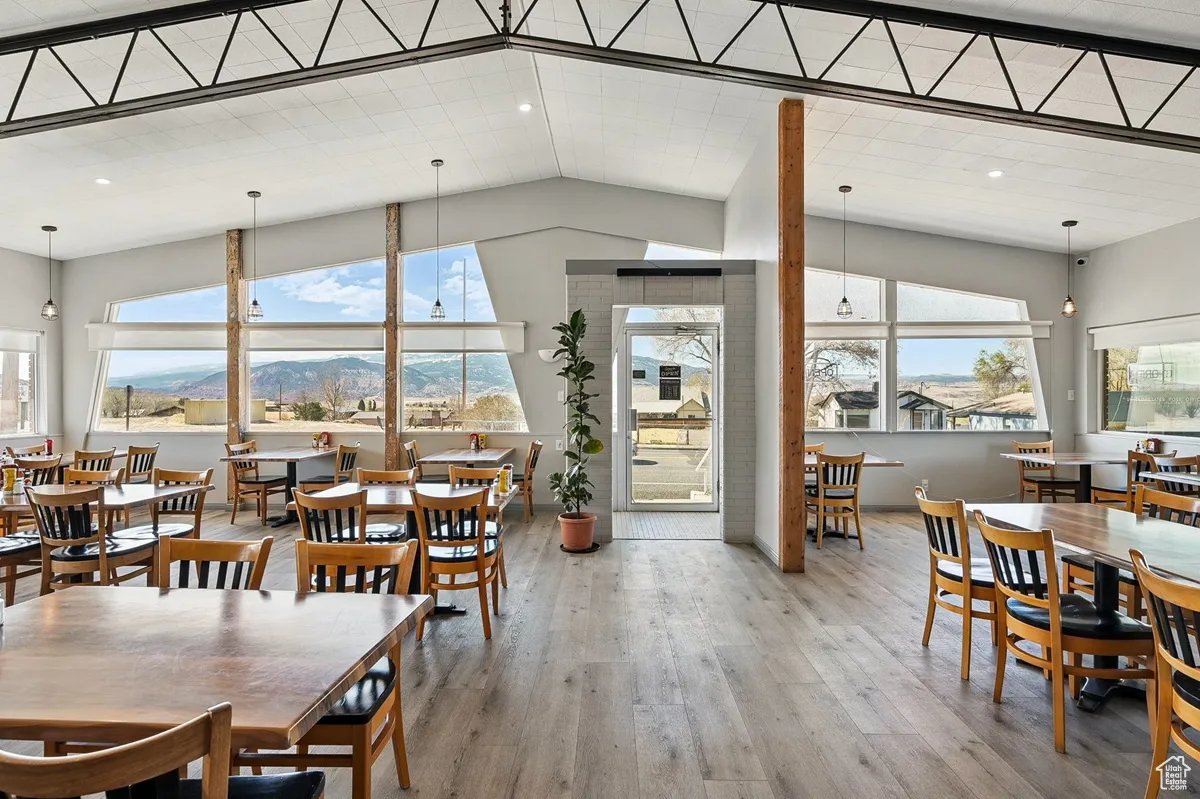 Dining Room With Mountain Views!