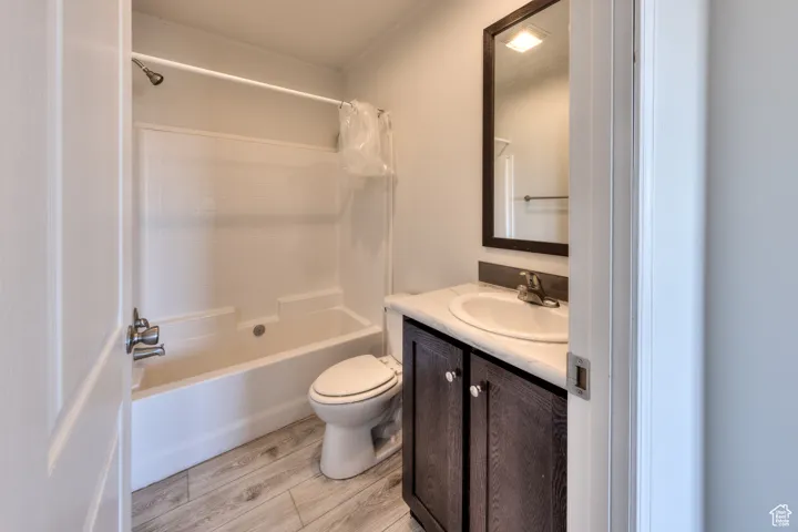 17 S Green Haven Rd #2, La Sal, Utah 84530