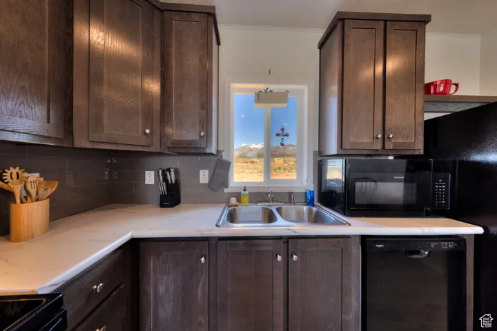 17 S Green Haven Rd #2, La Sal, Utah 84530