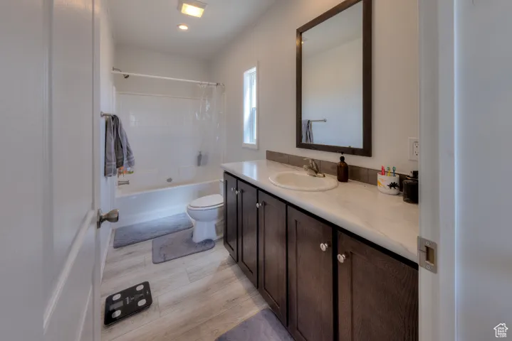 17 S Green Haven Rd #2, La Sal, Utah 84530