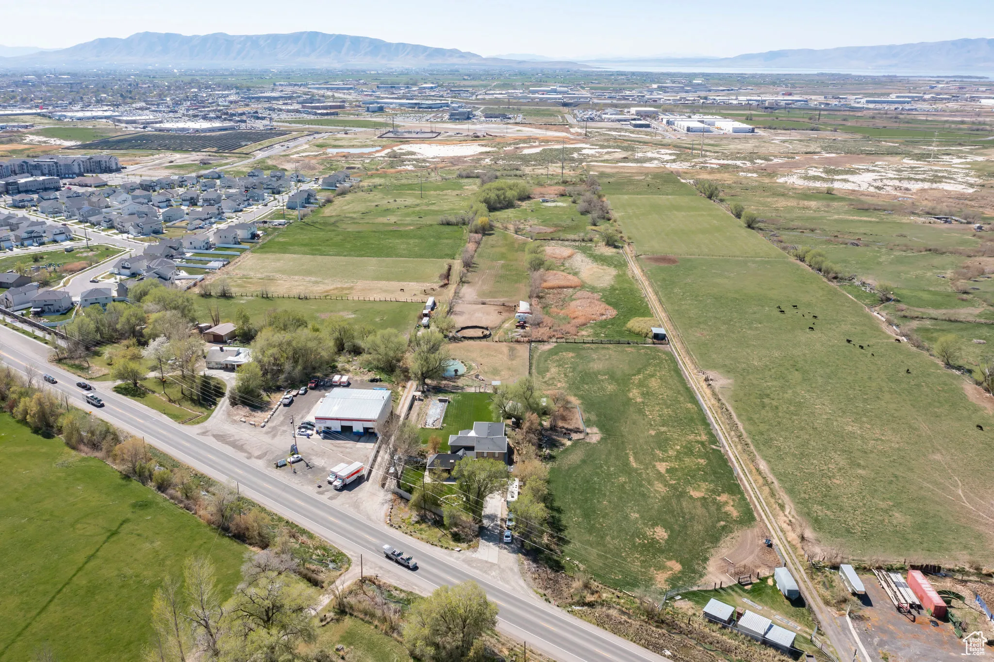 Aerial view featuring a mountain view and a rural view