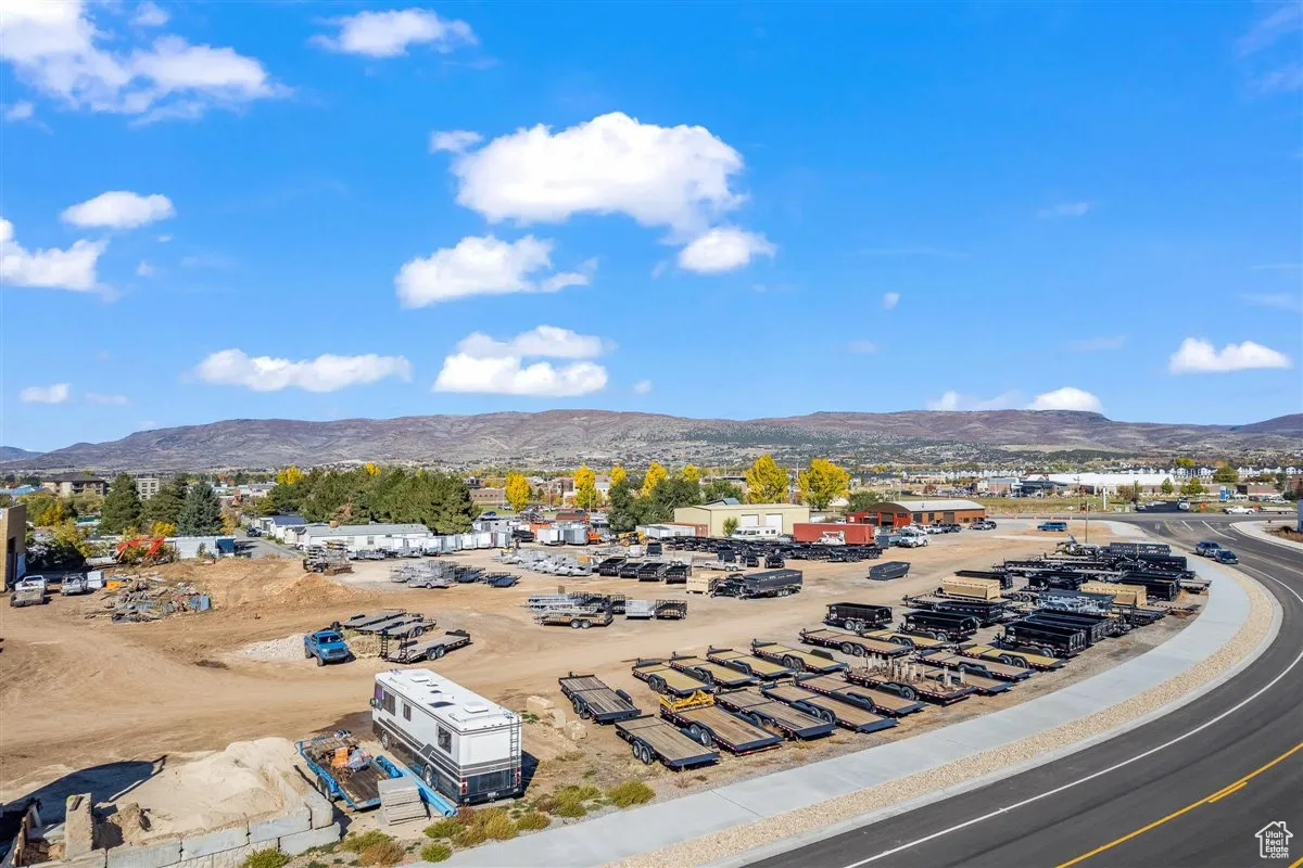 View of mountain feature