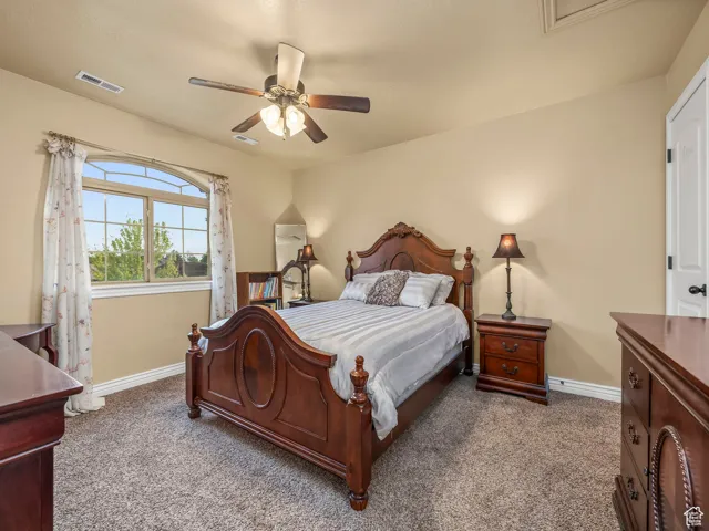 Upstairs bedroom 1.