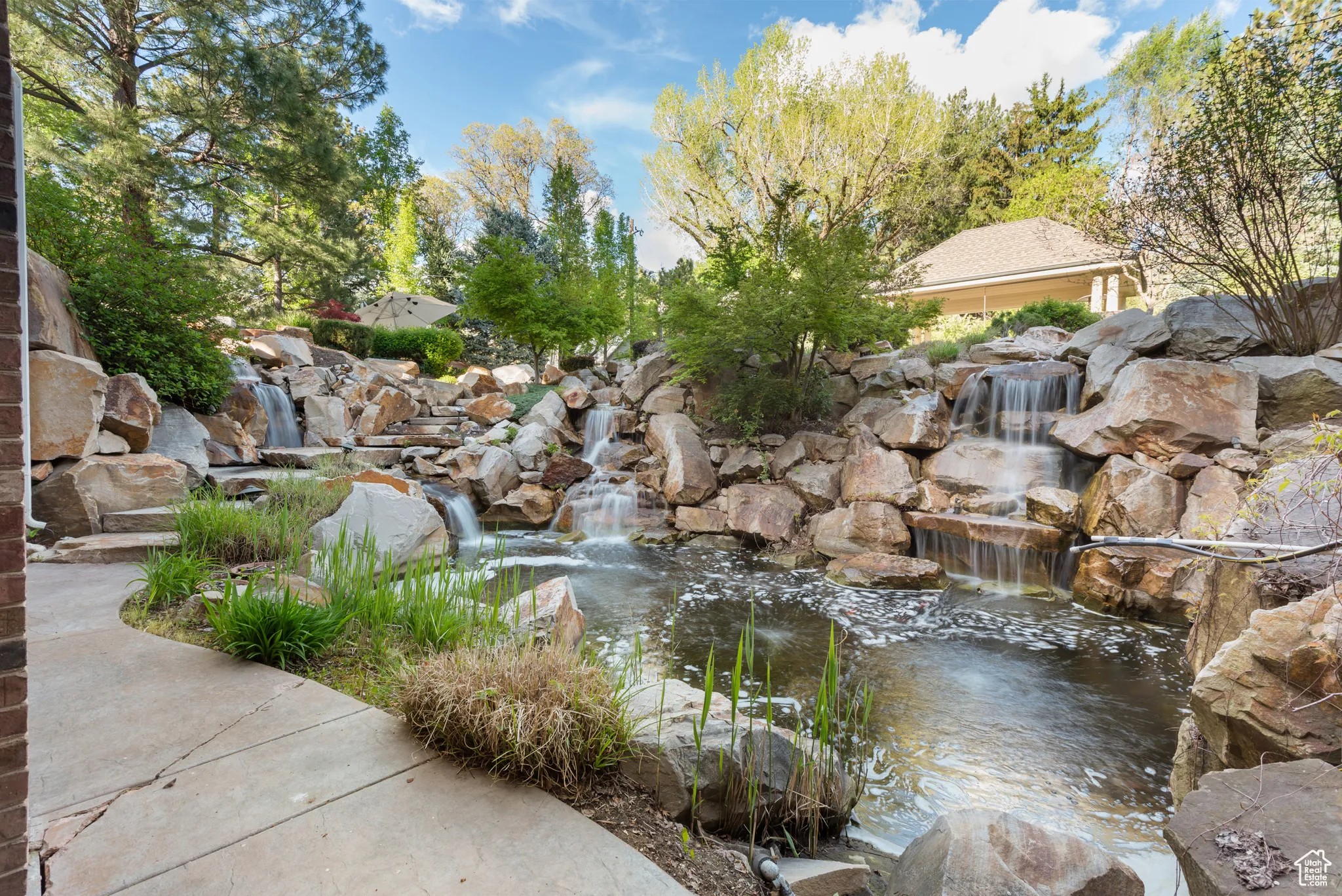 Surrounding community with a garden pond