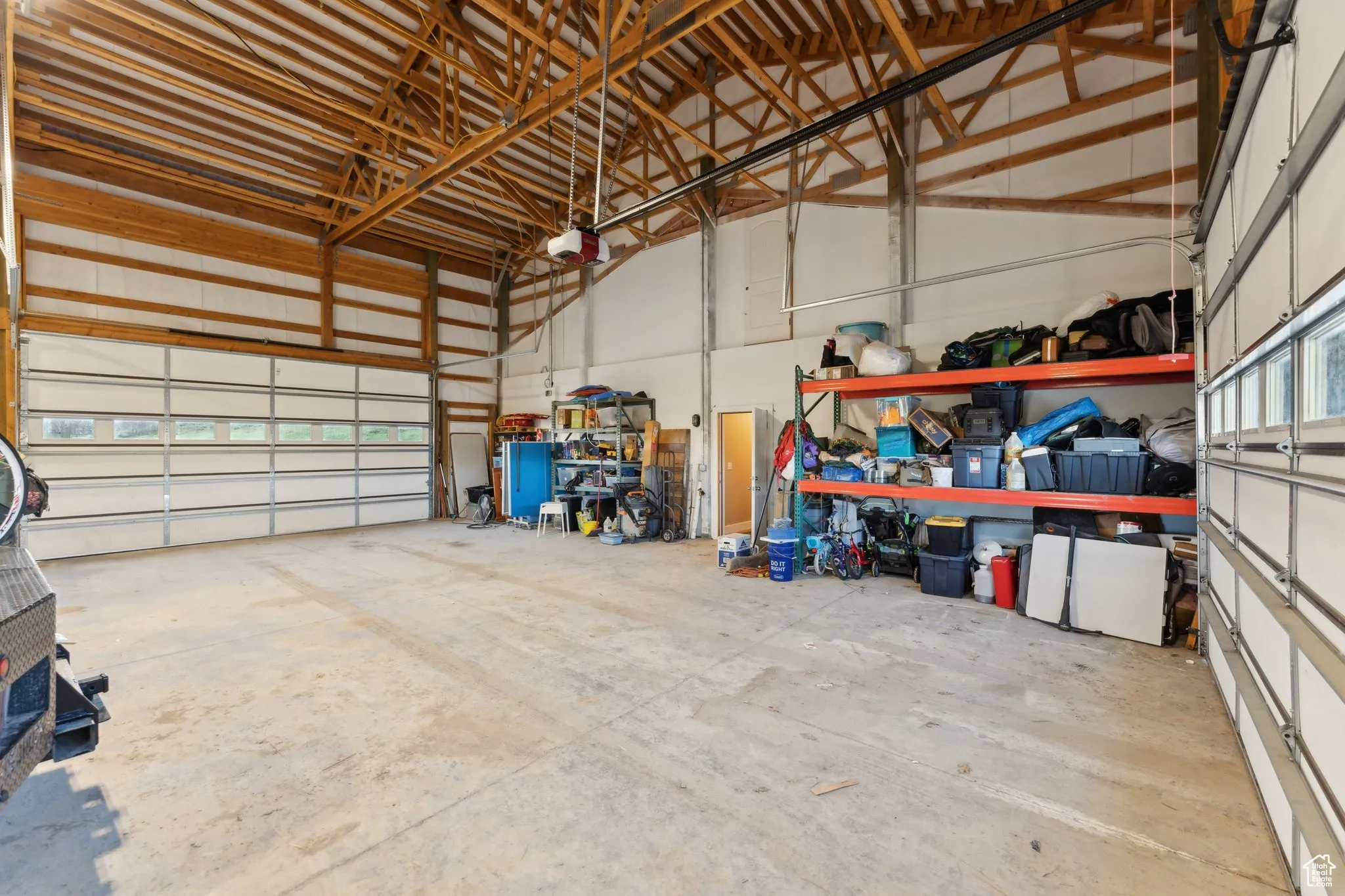Roper Barn  featuring a garage door opener