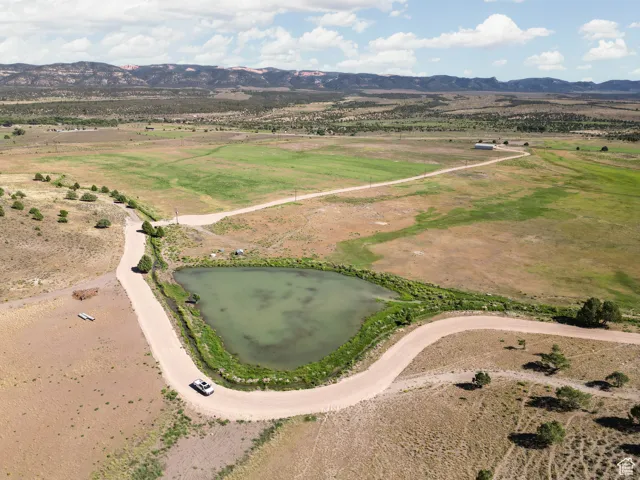 Bird's eye view of a water and mountain view