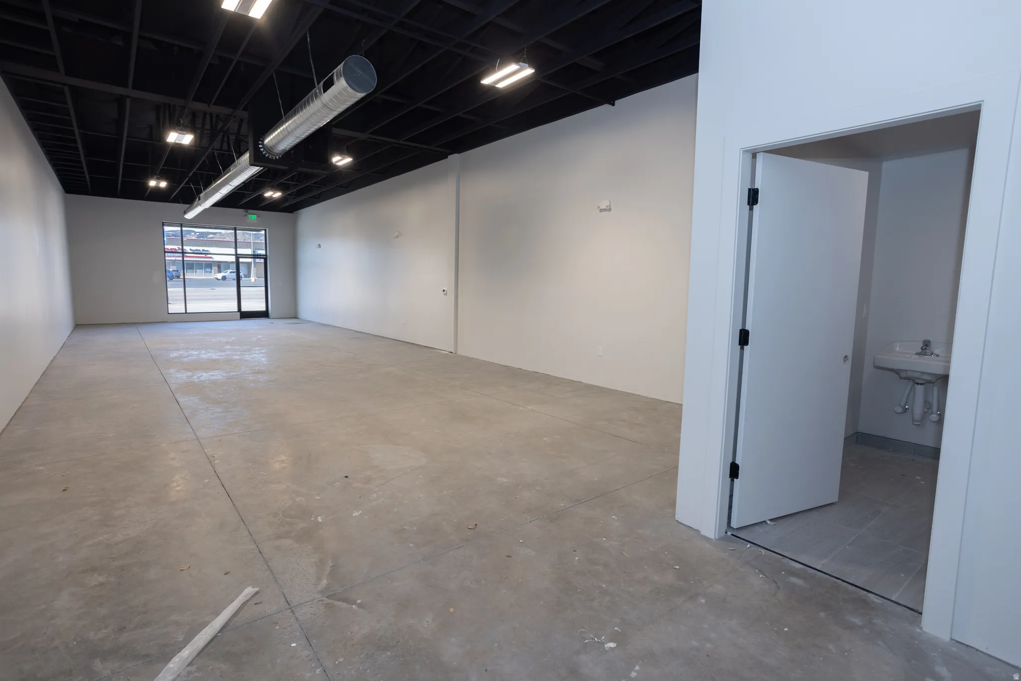 Empty room with concrete floors