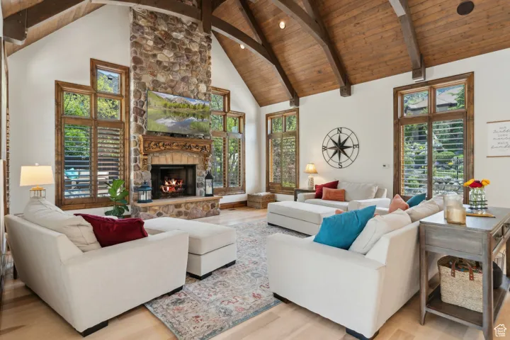 1 S Crosshill Ln, Sandy, Utah 84092
